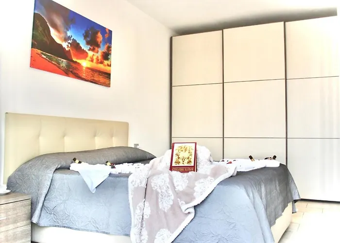 Romantic Dream On The Lake *