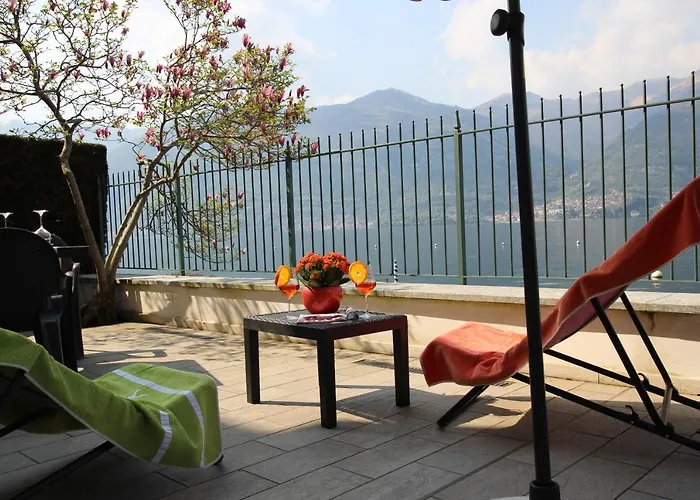 Romantic Dream On The Lake *