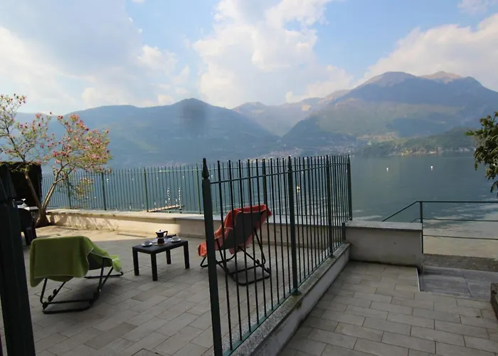 Апартаменты Romantic Dream On The Lake Лезено