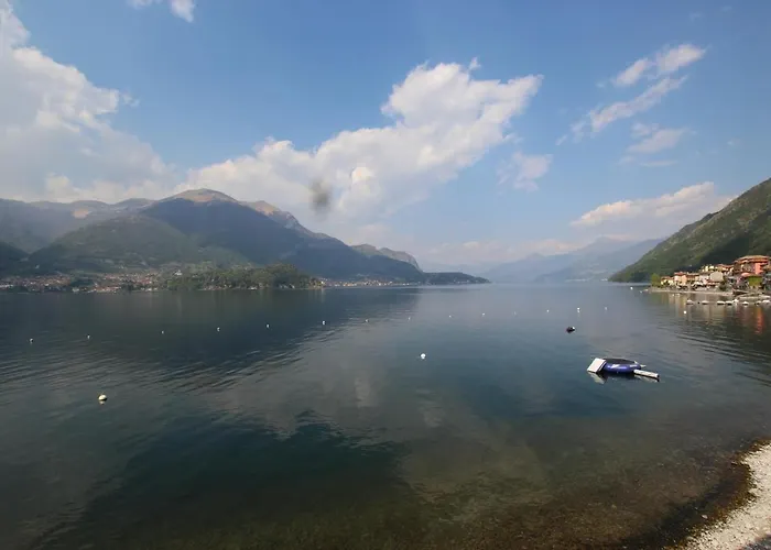 Romantic Dream On The Lake Лезено